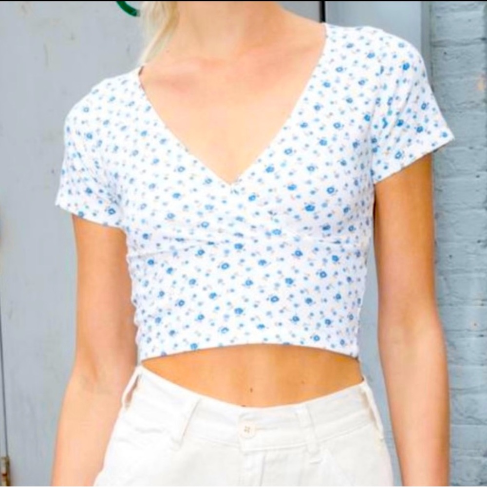 Brandy Melville Cropped Tee
